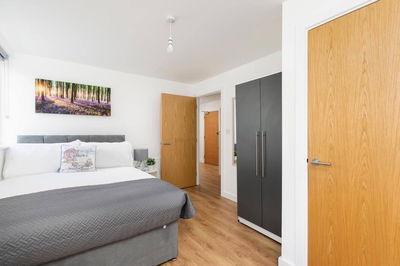 Skyvillion - 4 Bed Luxury With Balcony & Parking