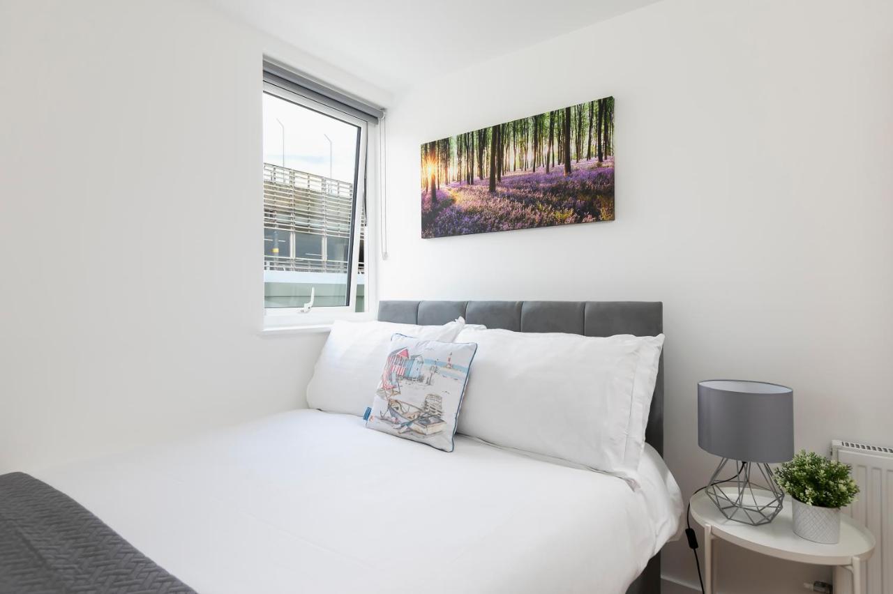 Apartment Skyvillion - 4 Bed Luxury With Balcony & Parking *