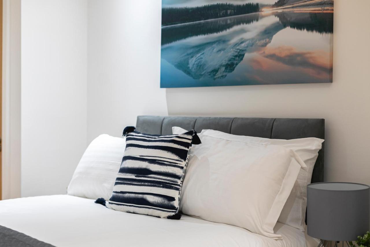 Skyvillion - 4 Bed Luxury With Balcony & Parking *