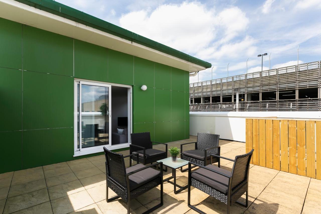 Skyvillion - 4 Bed Luxury With Balcony & Parking Enfield